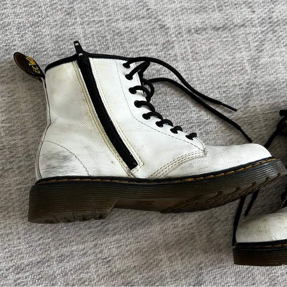 Dr. Martens 1460 J Girl’s White Ankle High Combat Boots Sz 3 - Picture 6 of 12